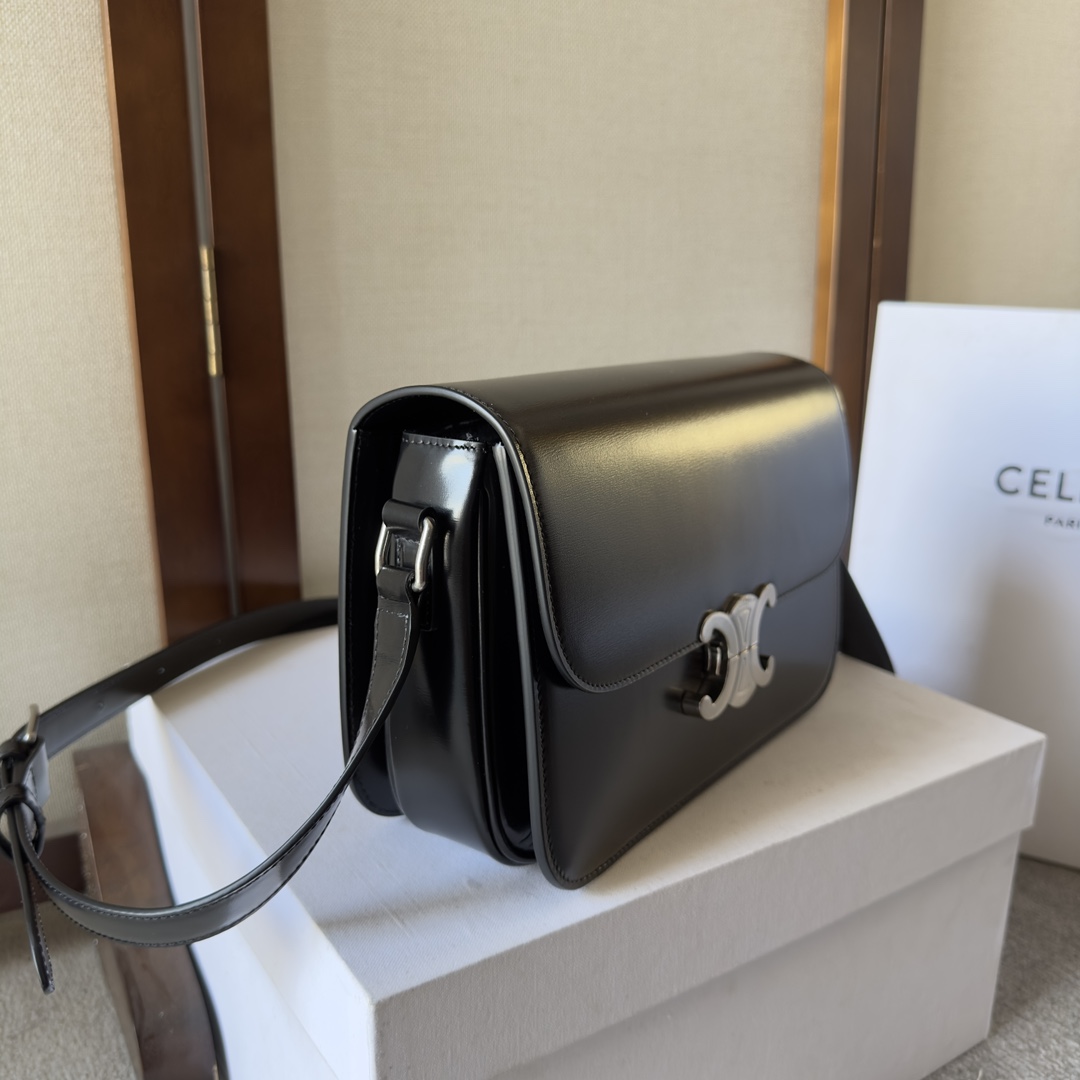 Celin Triomphe Shoulder Bag-22.5x16.5x7.5CM