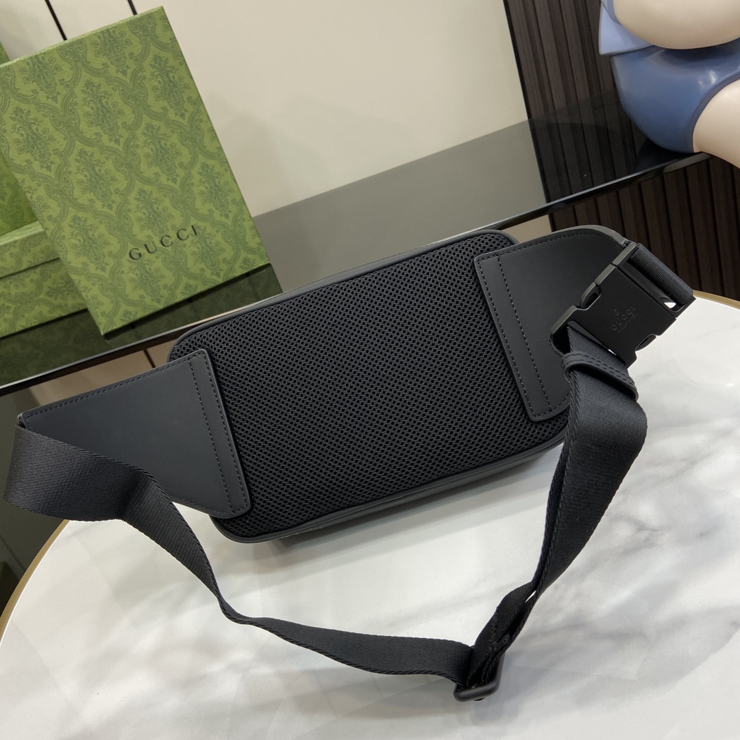 G*u*i waist bag-13*24*5cm