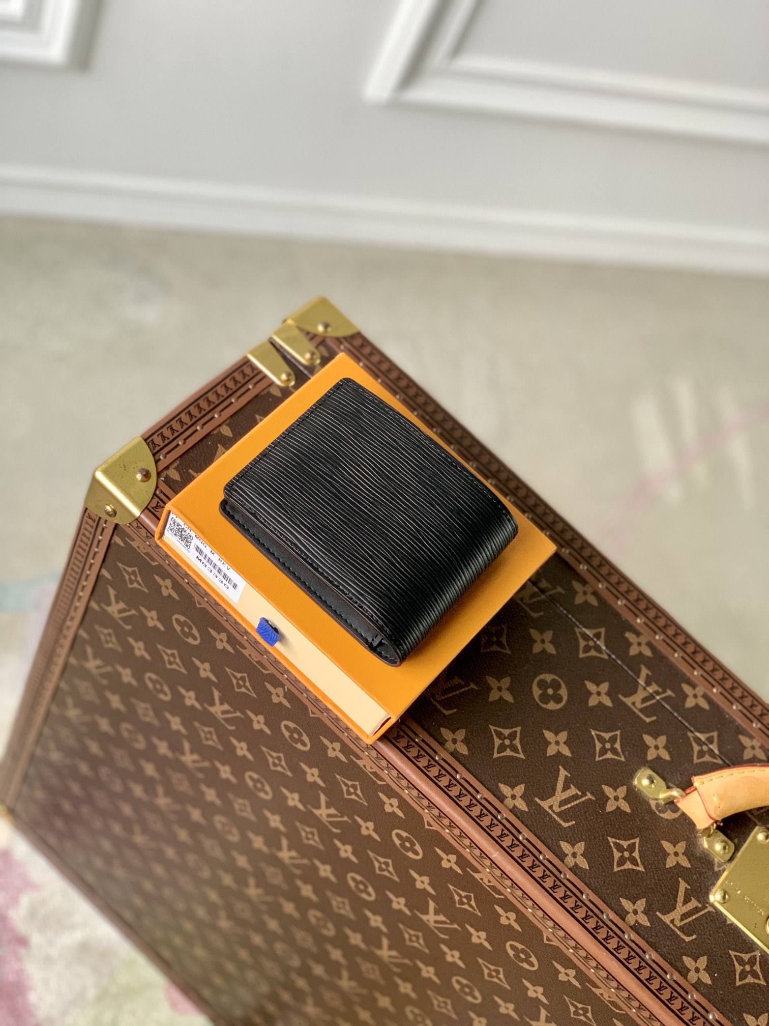 l0*is V*t0n wallet-m83333-11.5 x 9 x 1.5cm