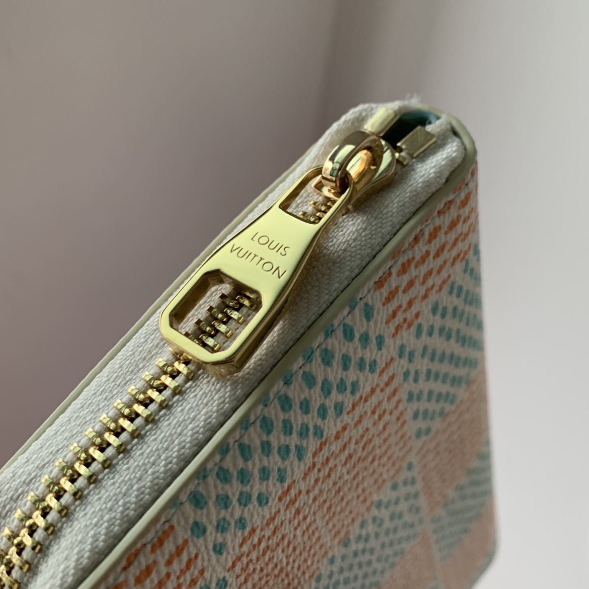 l0*is V*t0n zippy wallet n40675-10 x 20 x 2cm