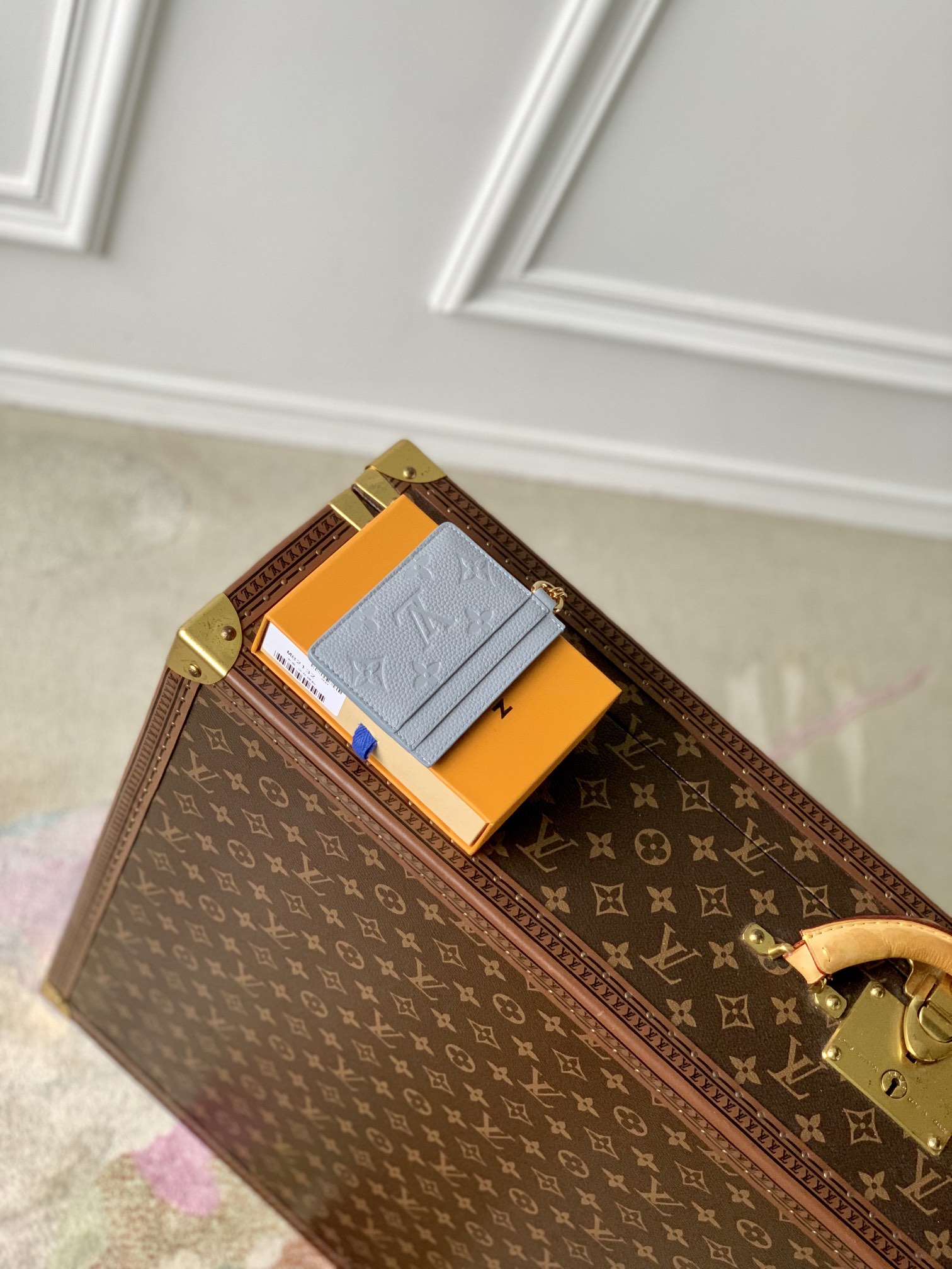 l0*is V*t0n wallet-m82132-10.2 x 7.3 x 0.3cm