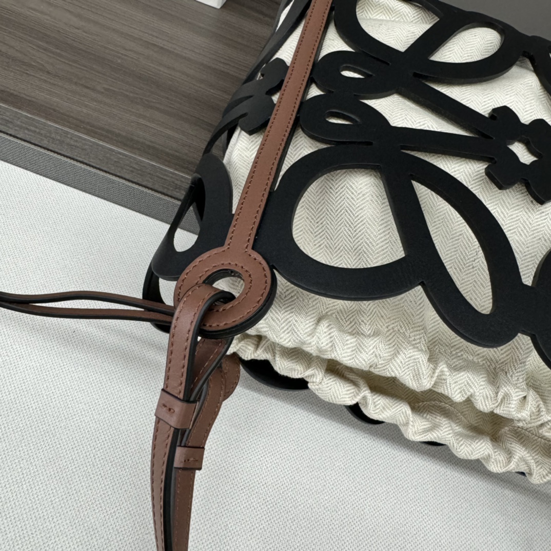 L0ew* anagram tote-32*12*25.5cm