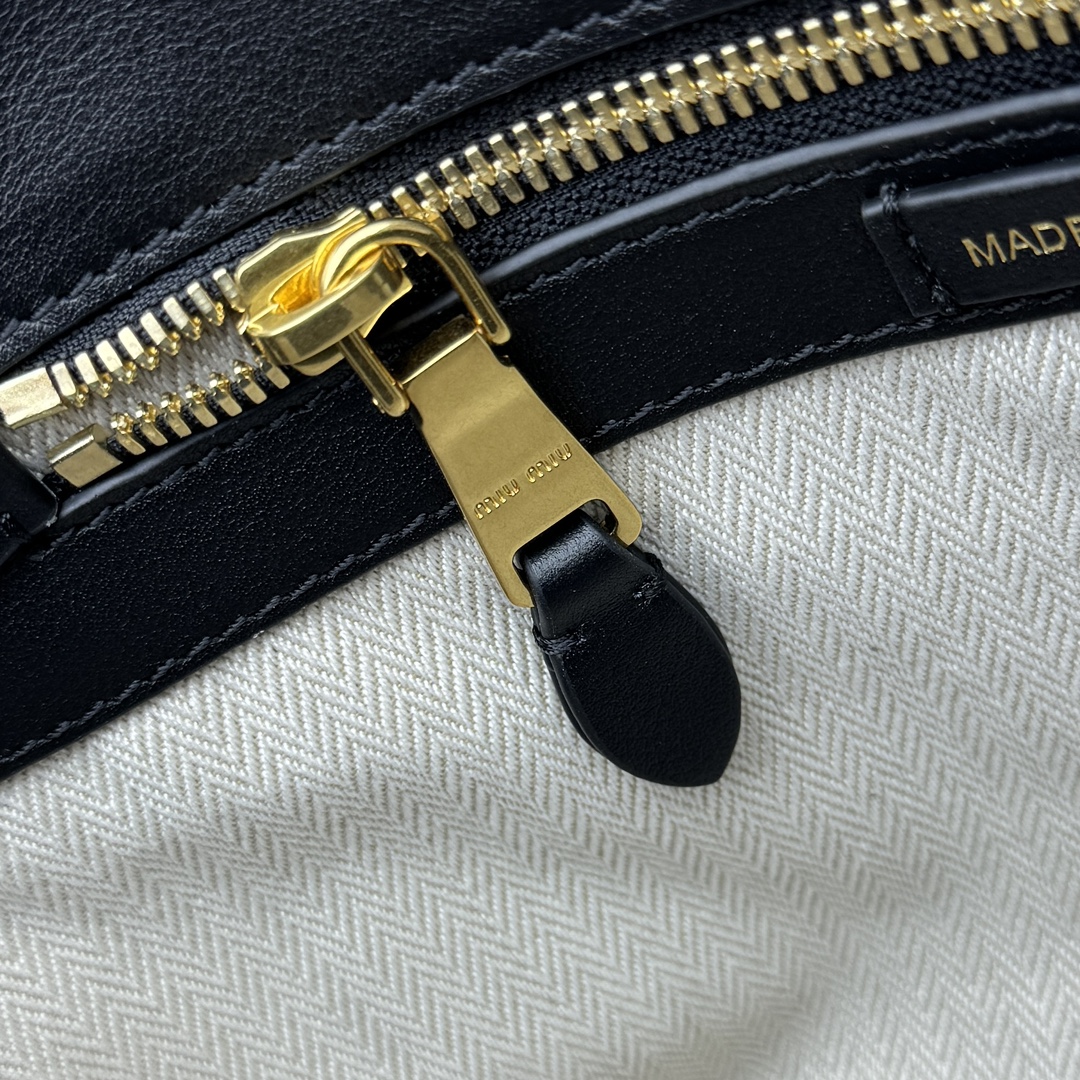 M*um*u casual style plain leather elegant style bridal logo-33*13*21cm
