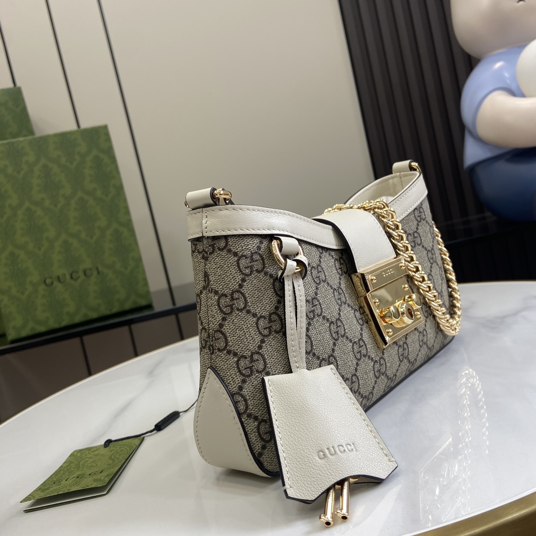 G*u*i padlock bag-26.5 x 13.5 x 4.5cm
