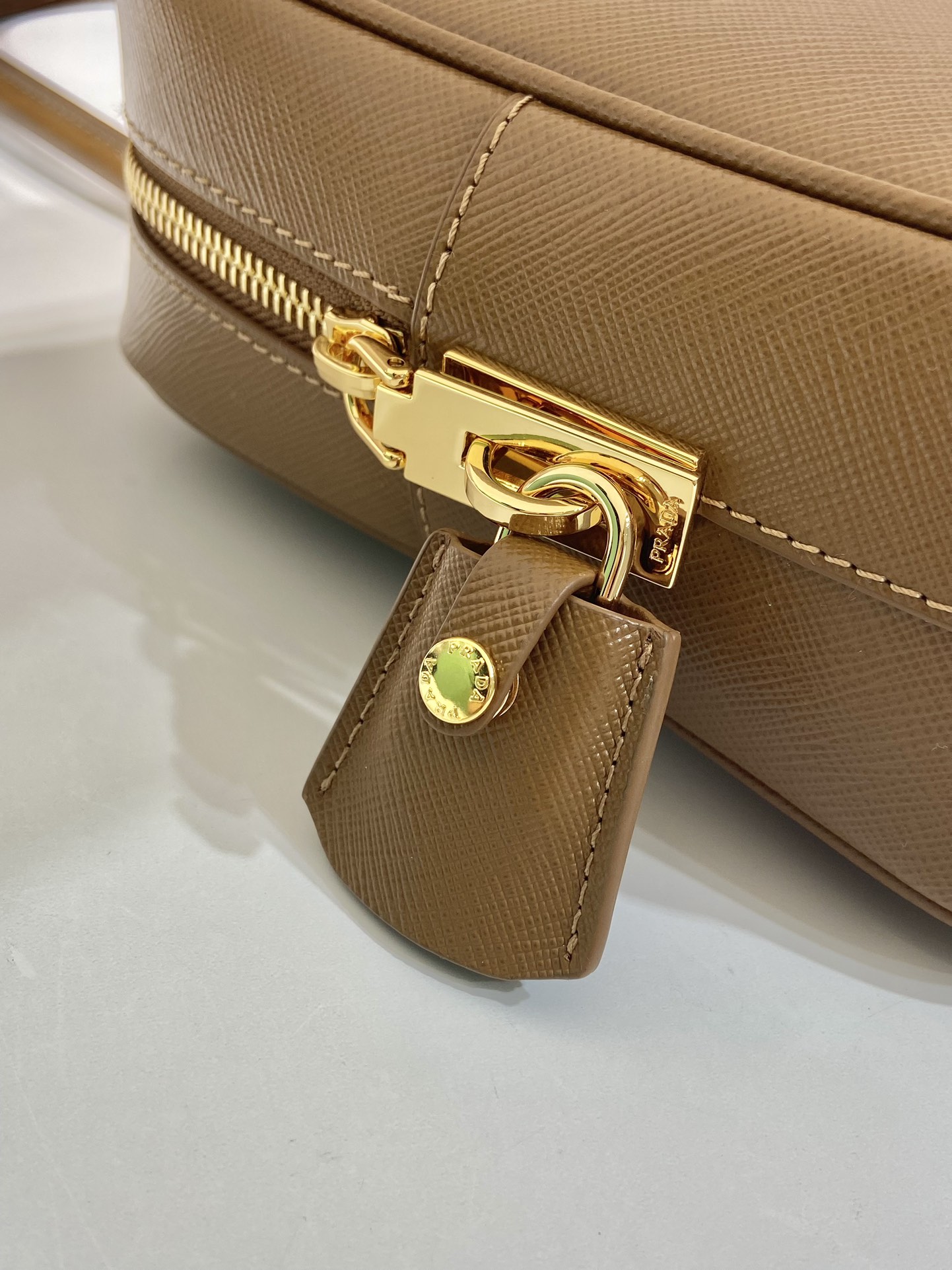 Pra*a top handbags-1ba428-29*19*8cm