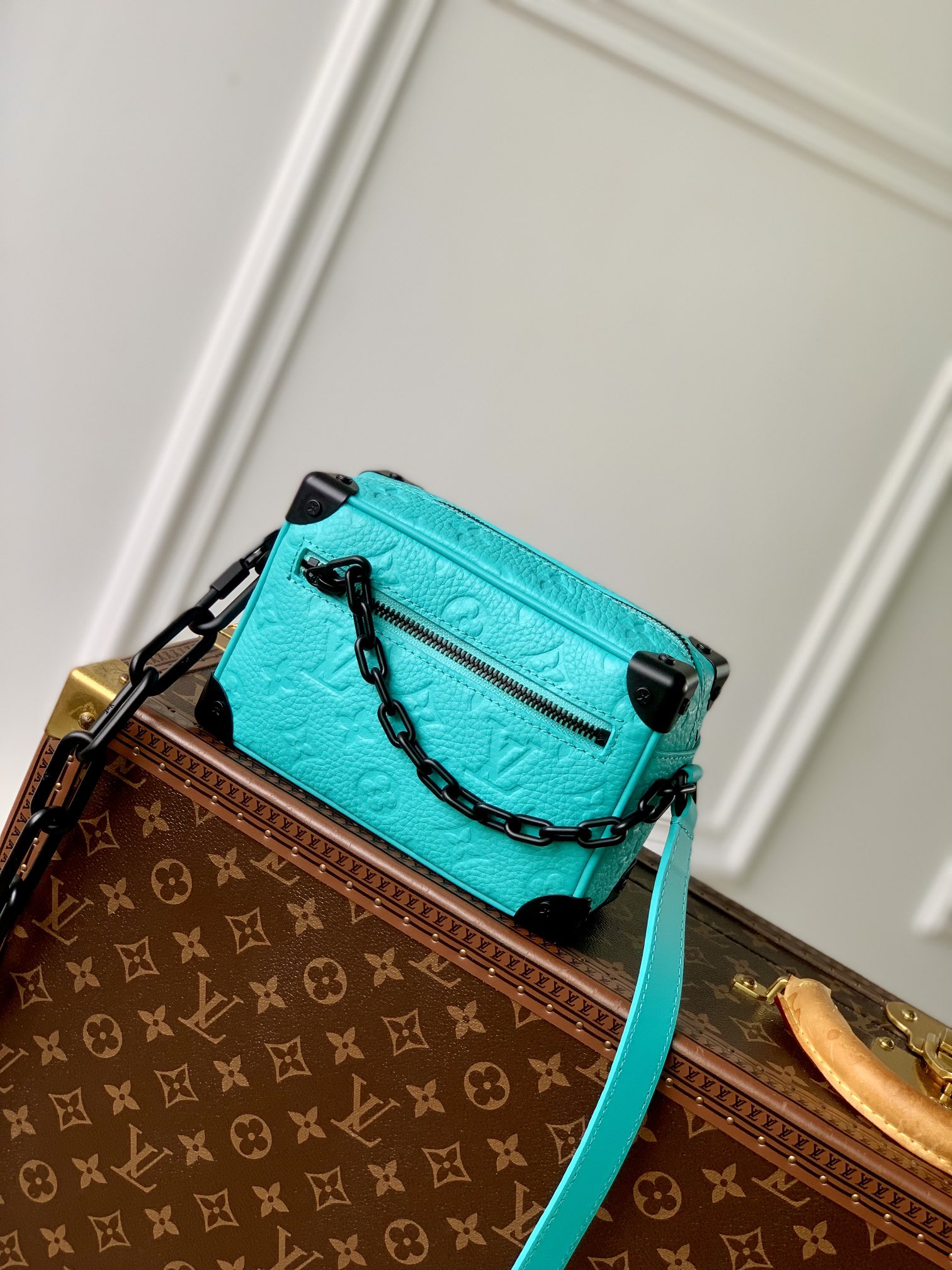 l0*is V*t0n mini soft trunk m25132-18.5 x13x8cm