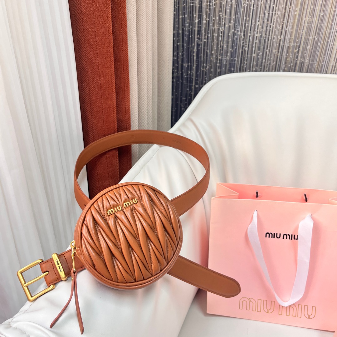 M*um*u belt bag