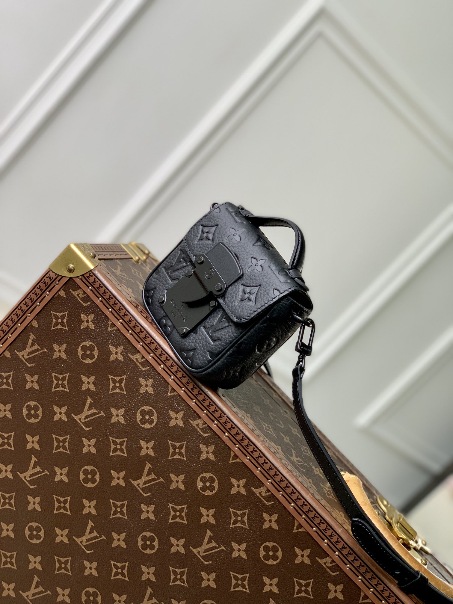 l0*is V*t0n pico s-lock bag-12.5 x 11 x 5.5cm
