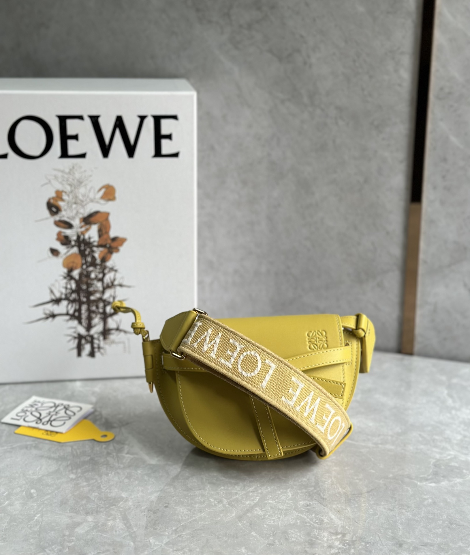 L0ew* mini puzzle gatedual bag-21*12.5*9cm