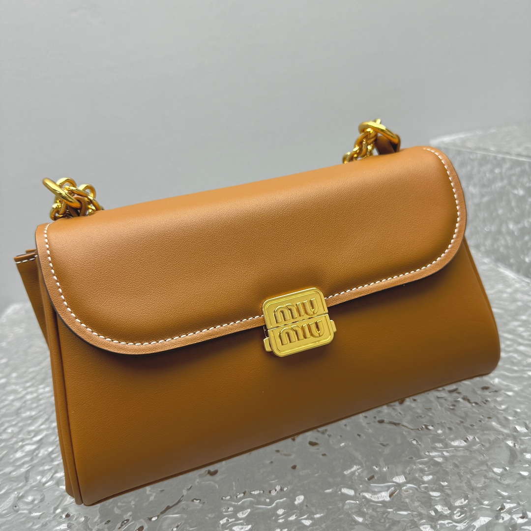 M*um*u leather shoulder bag -25*8*15cm