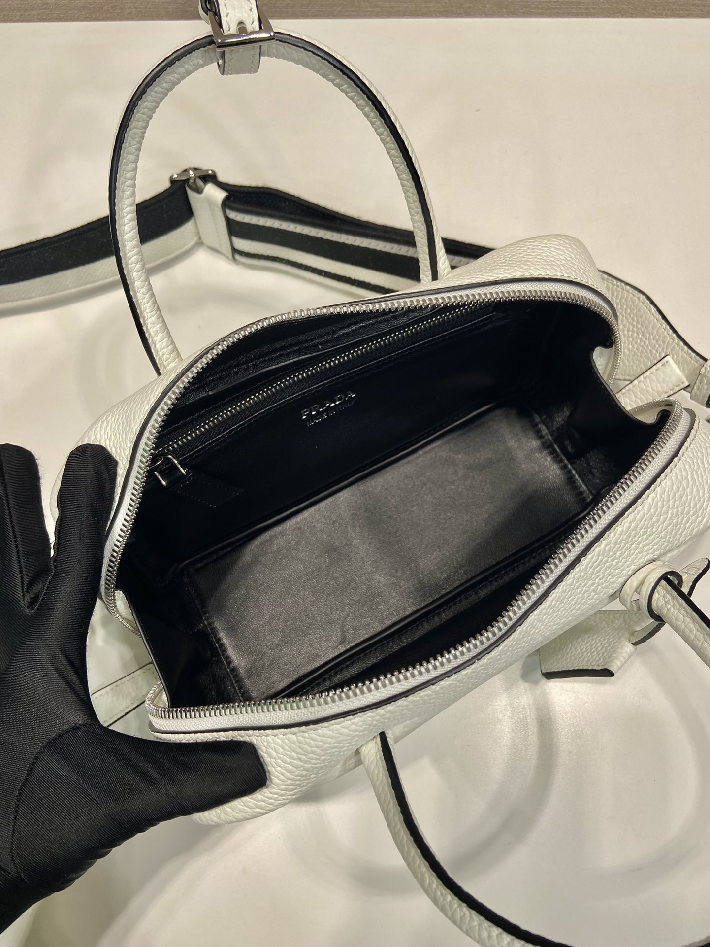 Pra*a top handbags-1bb102-24*12*8.5cm