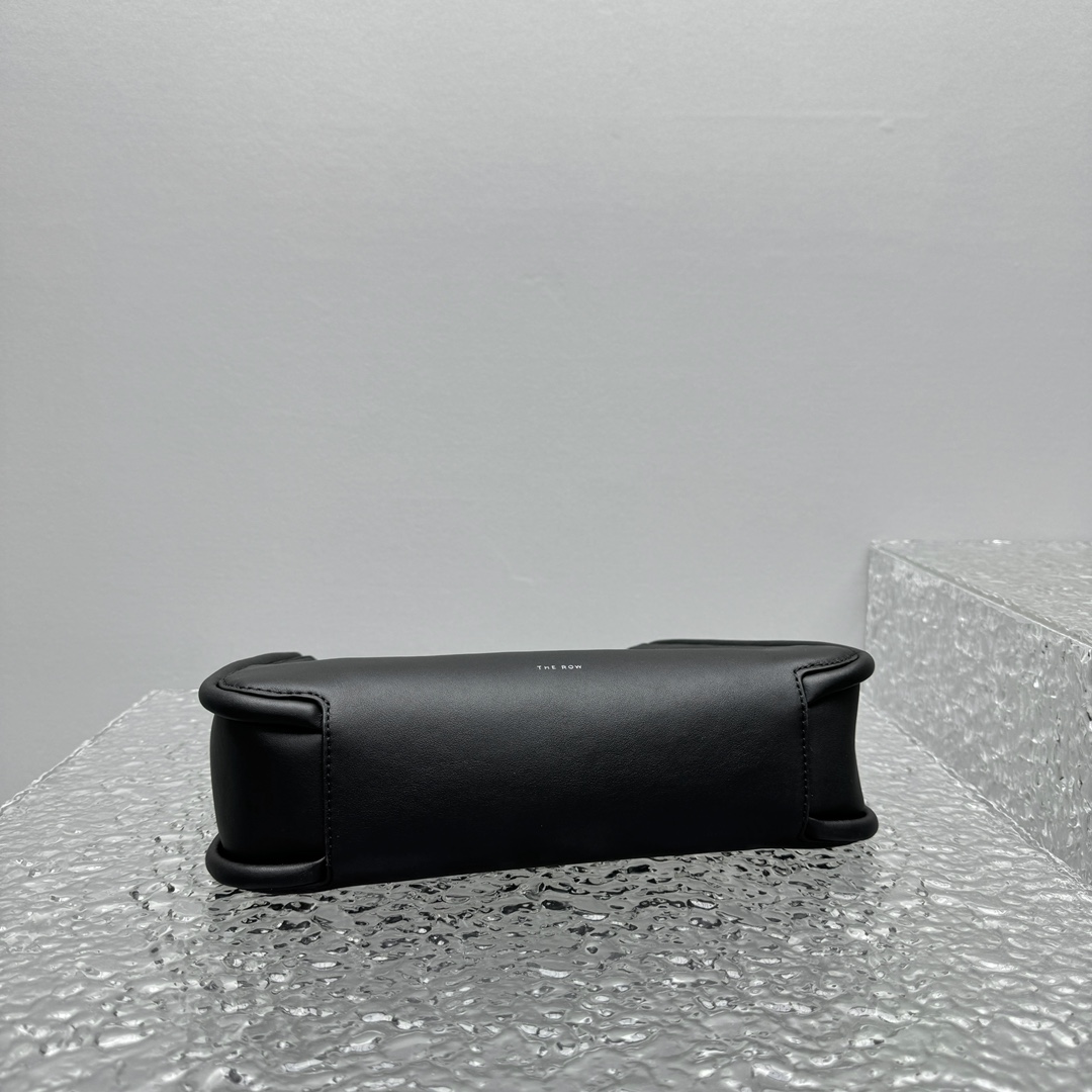 The R0w hobo bag-30*30*8cm