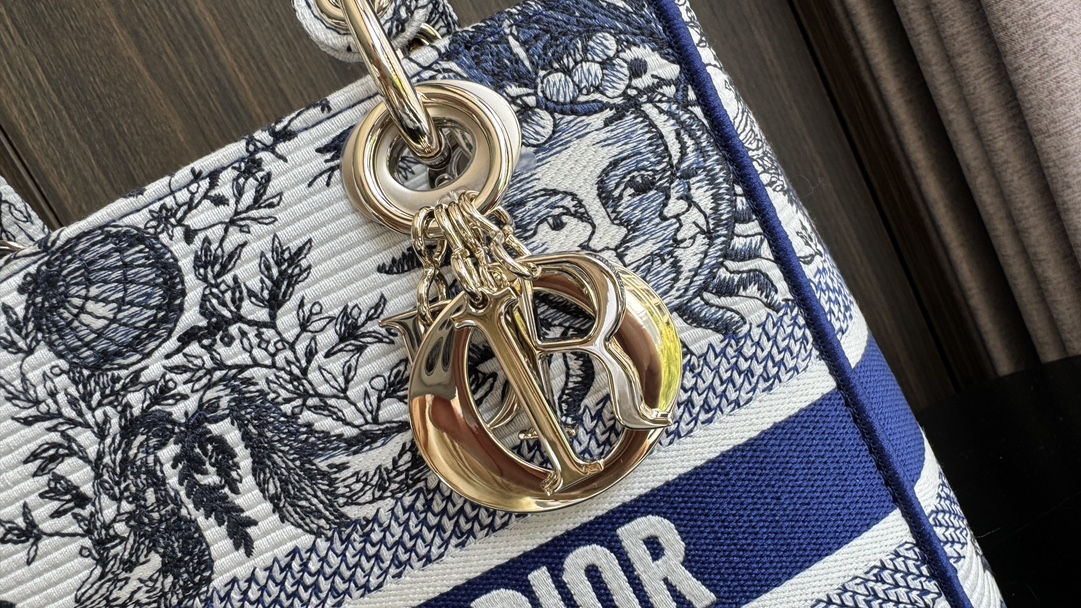 lady D*or handle bag-24cm