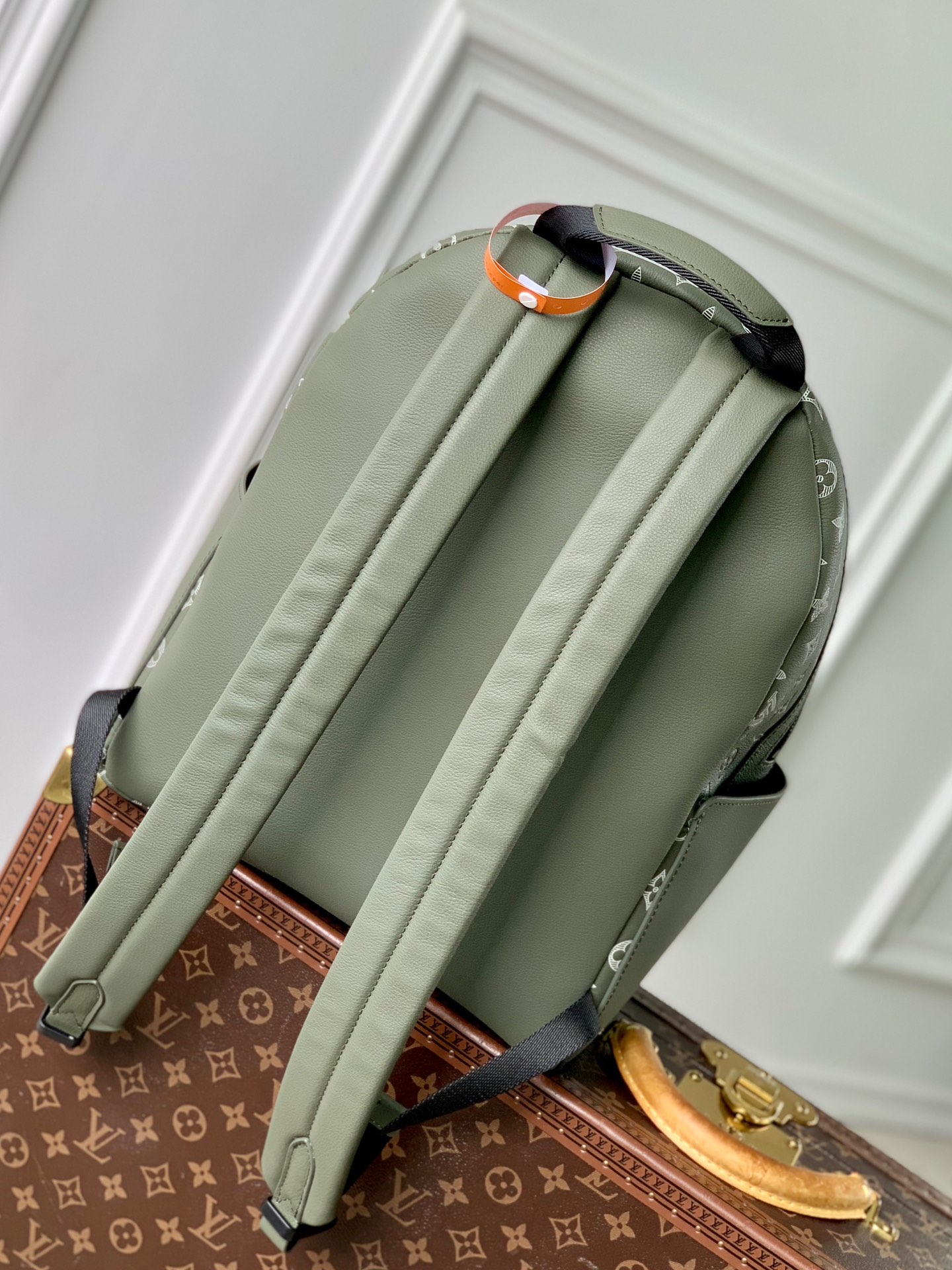 l0vis Vvtt0n discovery backpack-m12780-38 x 20 x 29cm