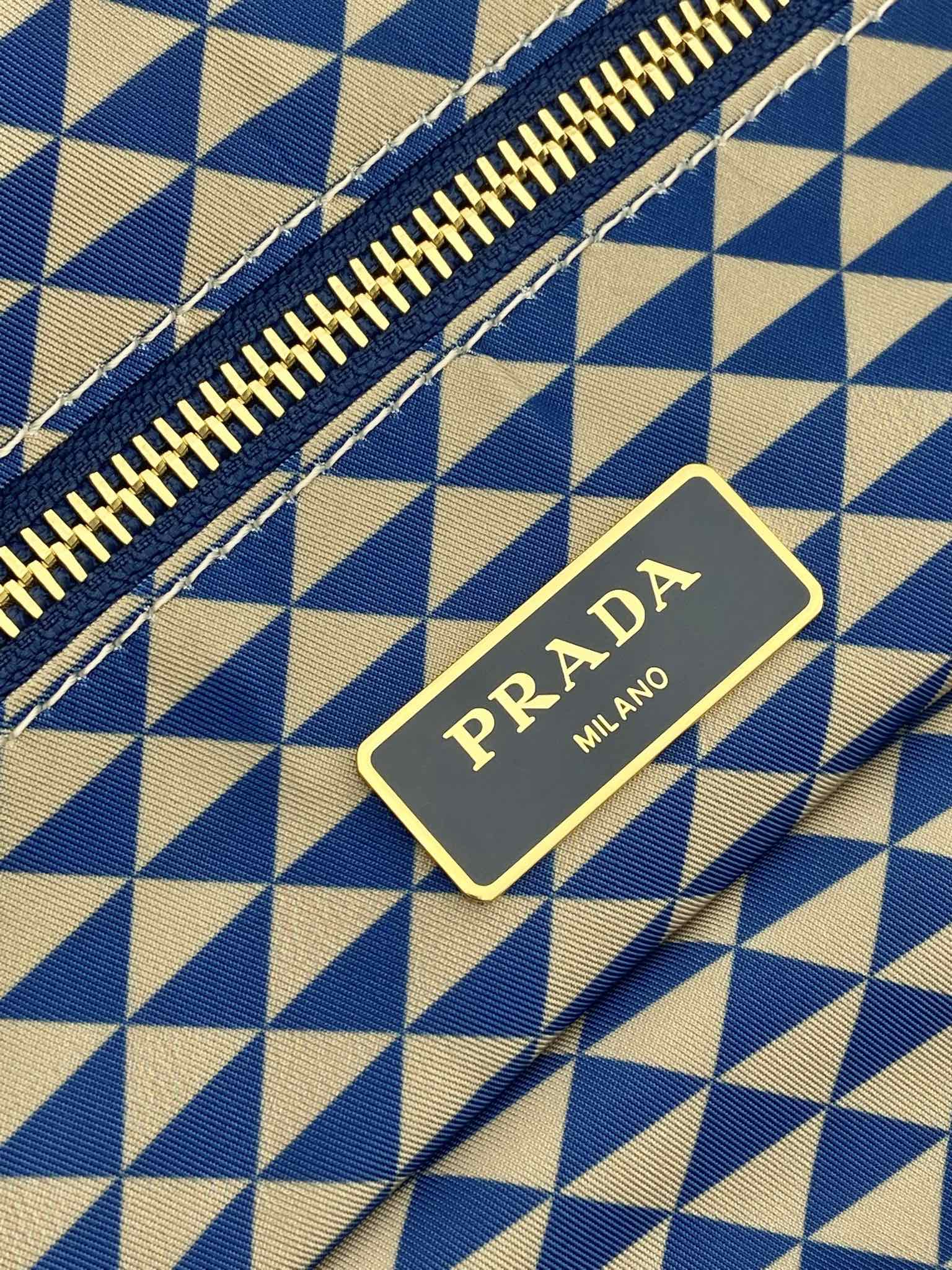 Pra*a tessuto triangulum tote-1bd552-33*29*14cm