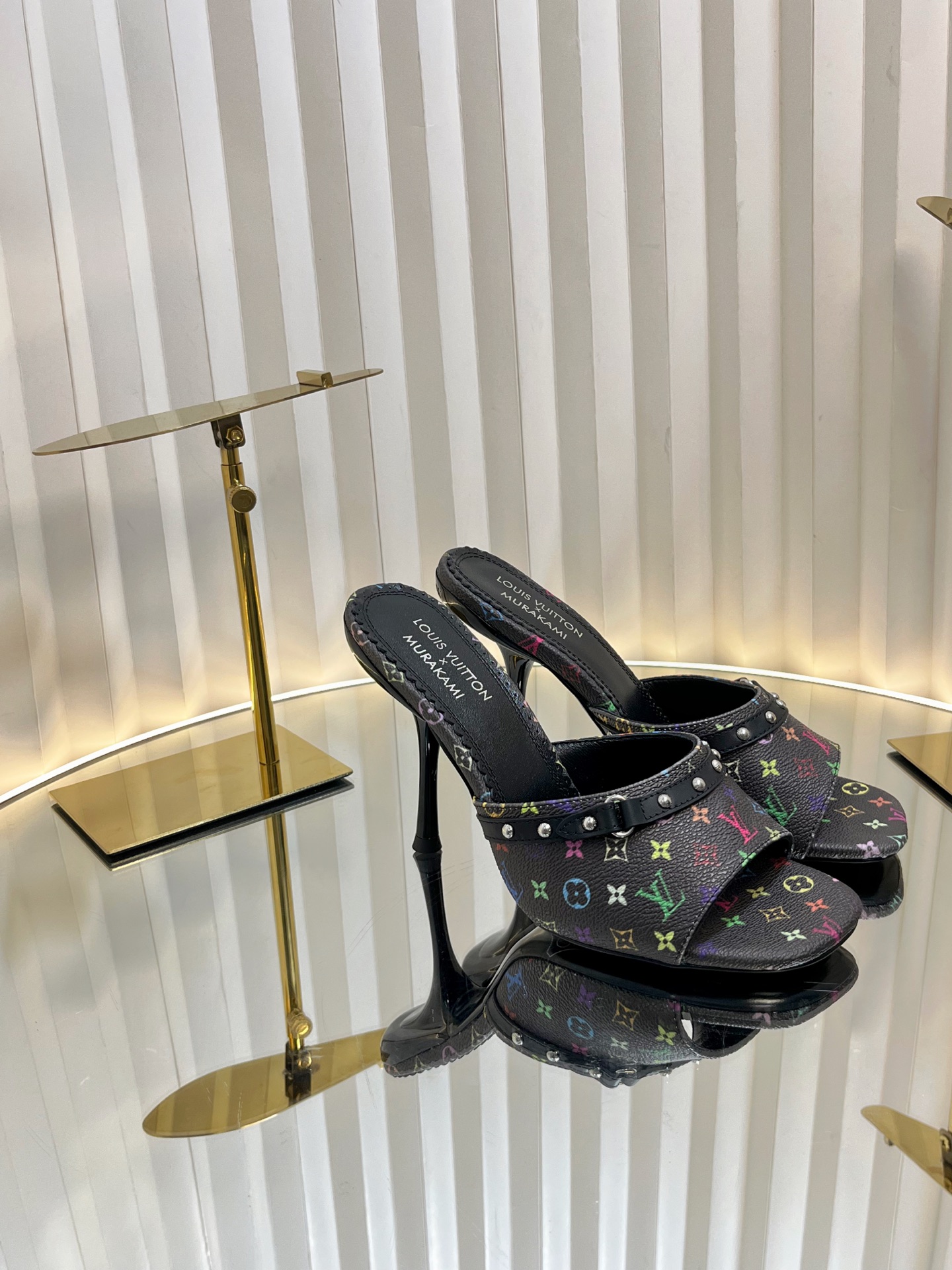 l0vis Vvtt0n sandals-9cm