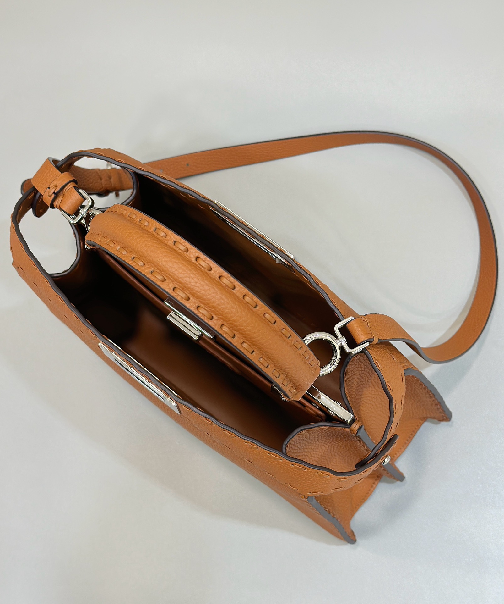 F**di peekaboo soft-33x10x25.5cm