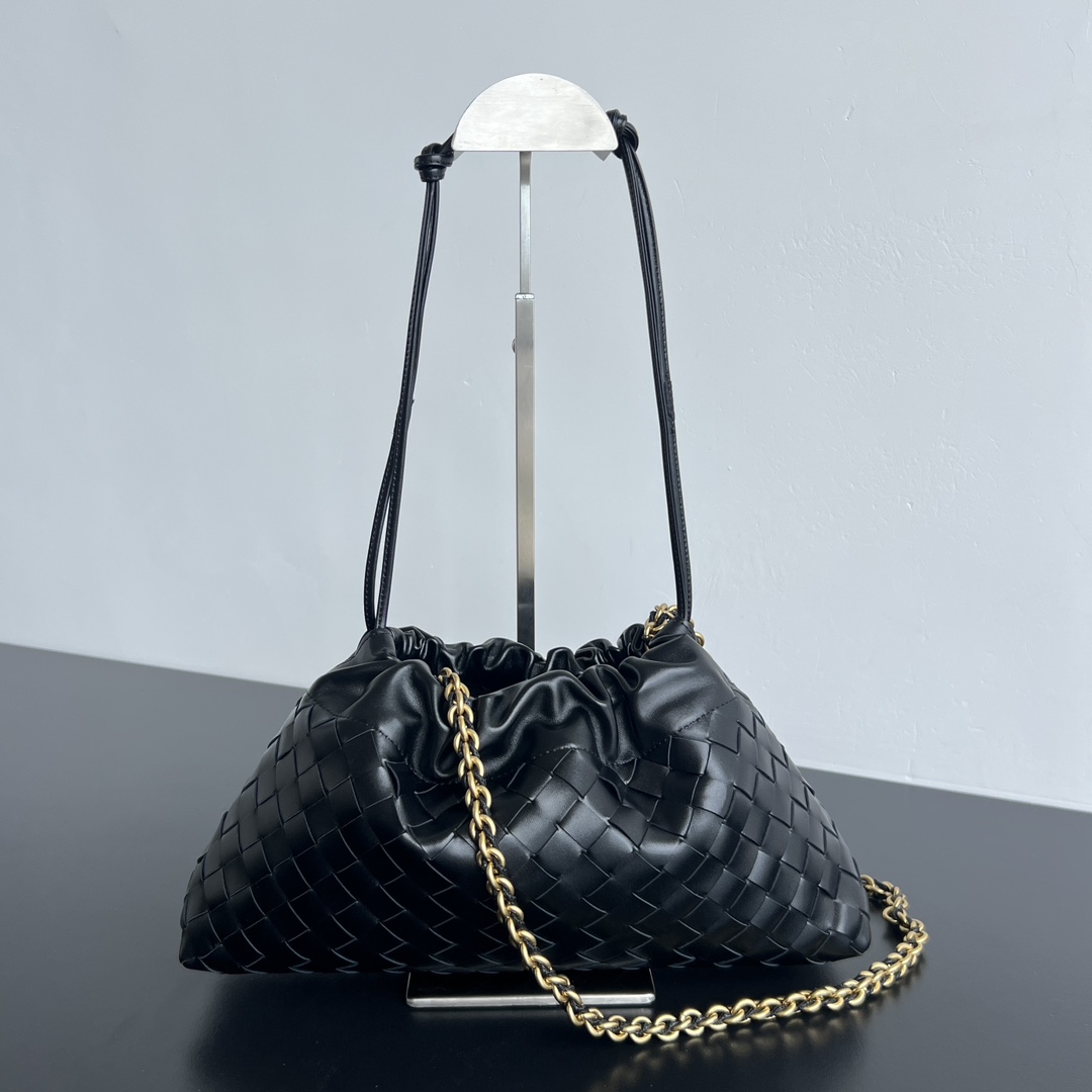 b0tt*ga Ven*ta dust bag-33x19x8cm