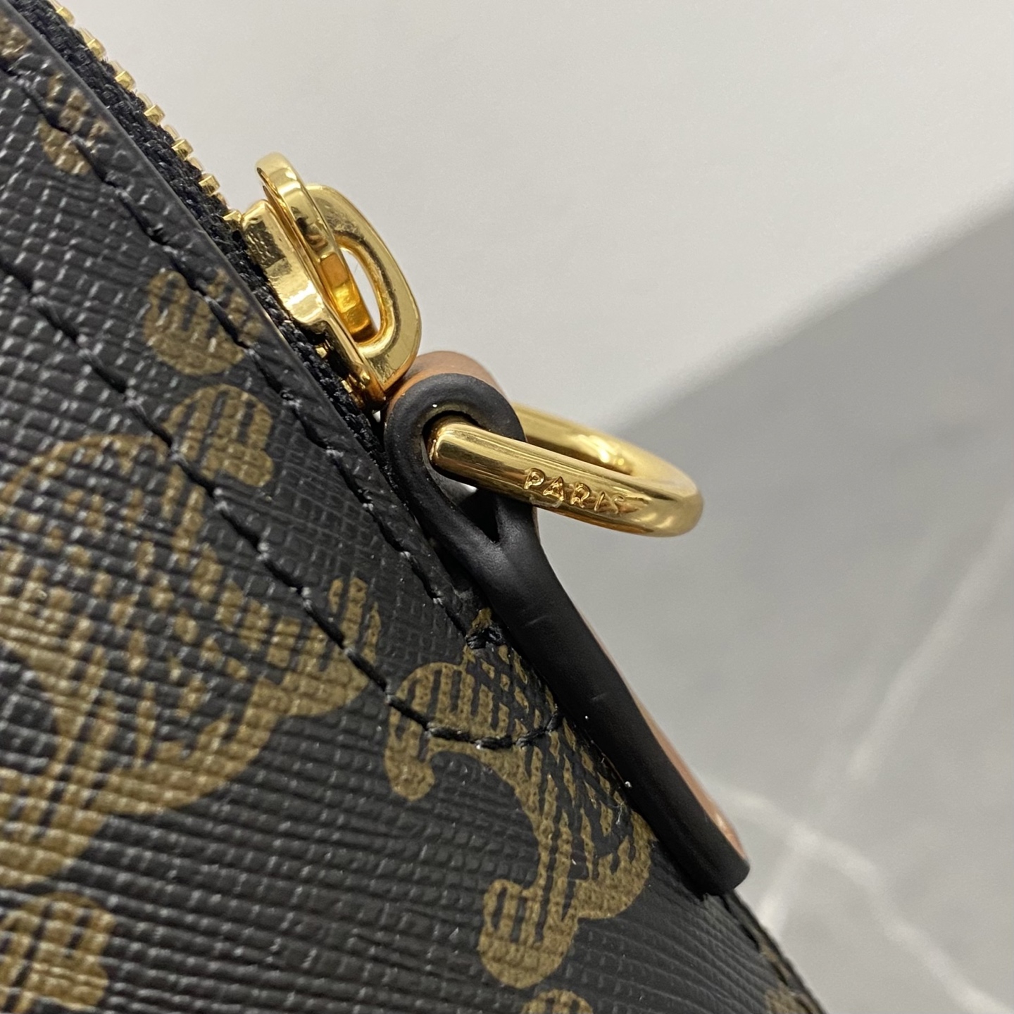 Celin* Teen Honorine Bag in Triomphe Canvas and Calfskin-22x17.5x9.5CM