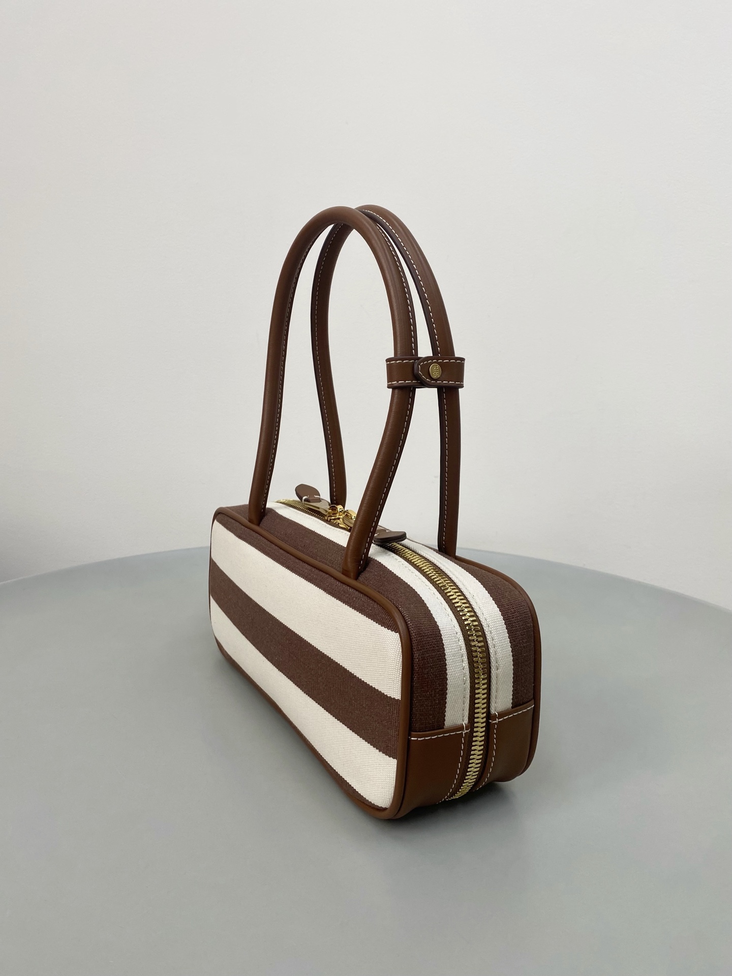 M1um1u beau top-handle tratan bag -27×12×9cm