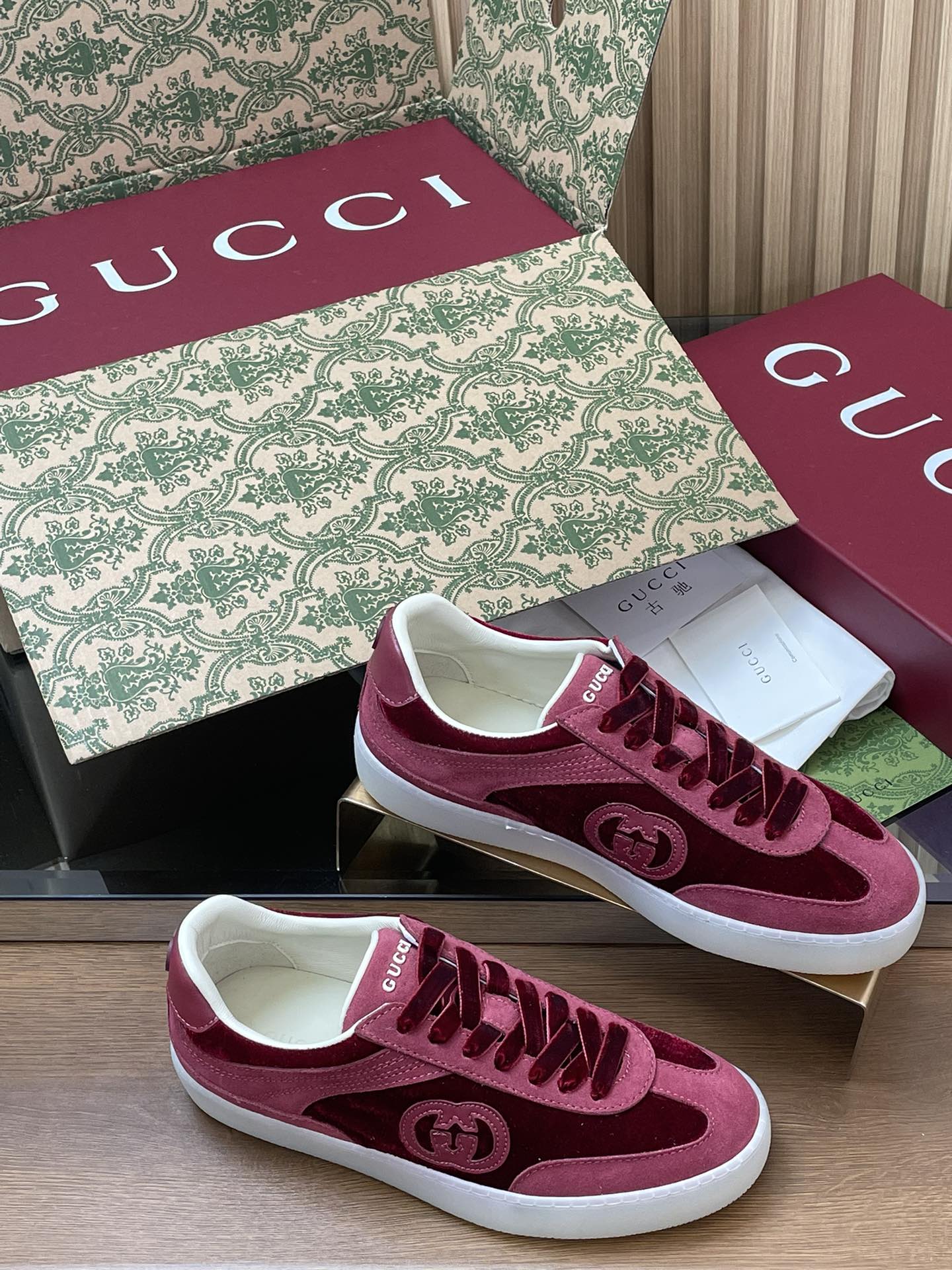 Gvc*1 sneakers