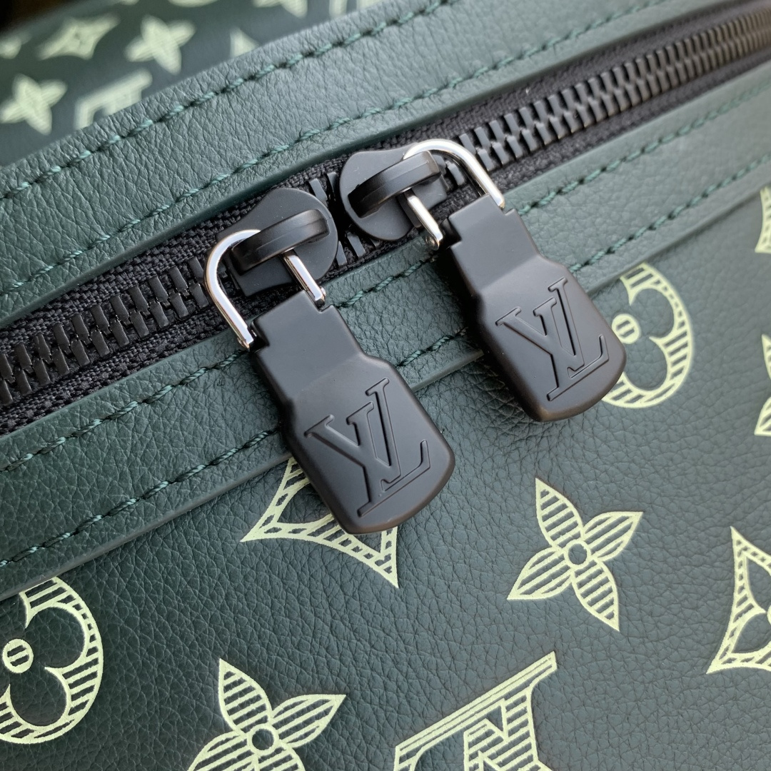 l0vis Vvtt0n discovery backpack-30*40*20cm