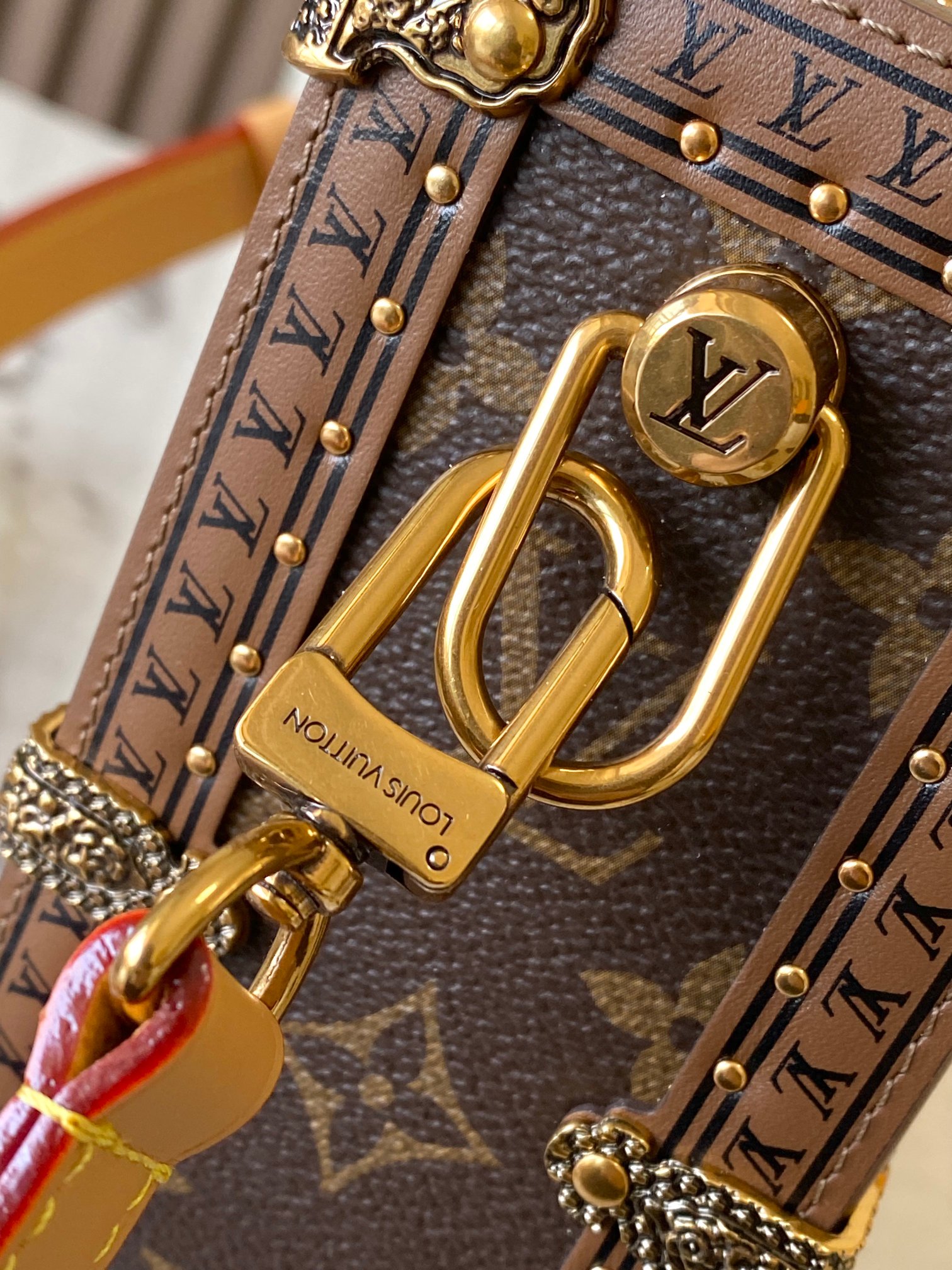 L0vis Vvtt0n Montsouris Trunk Monogram - Trunks-17*7*22CM