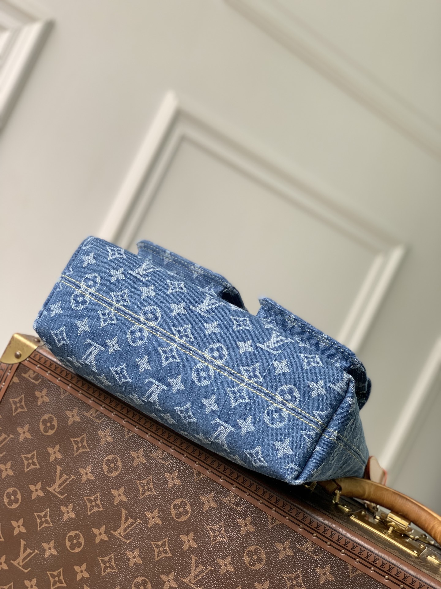 Lo*uis Vvtt0n Baggy Monogram Denim - Handbags M27329-30 x 22 x 13CM