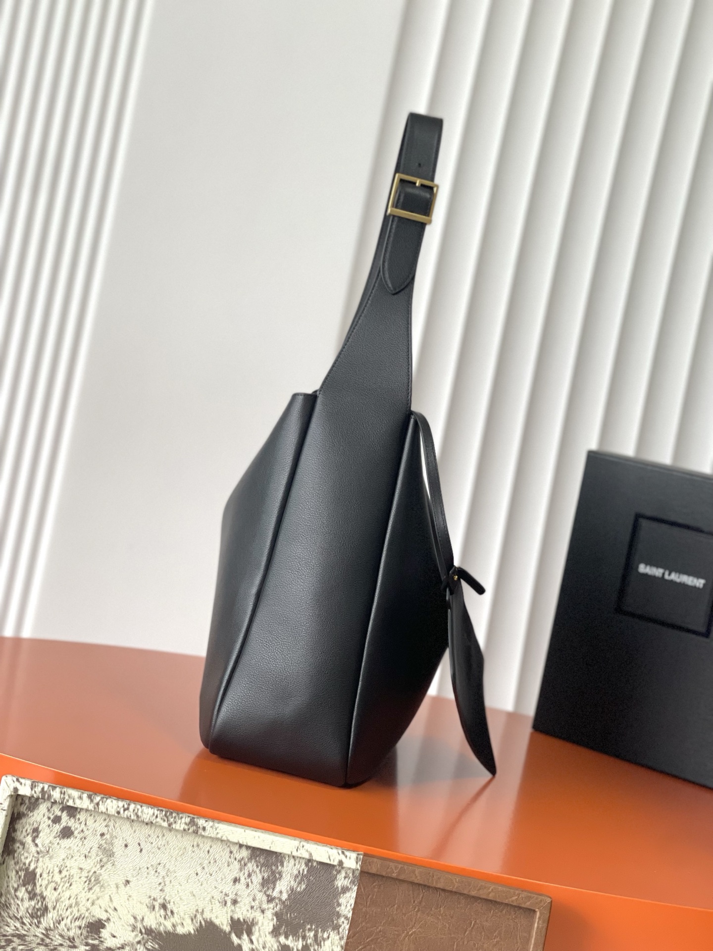 Y51 Hobo Bag-30x31x13CM