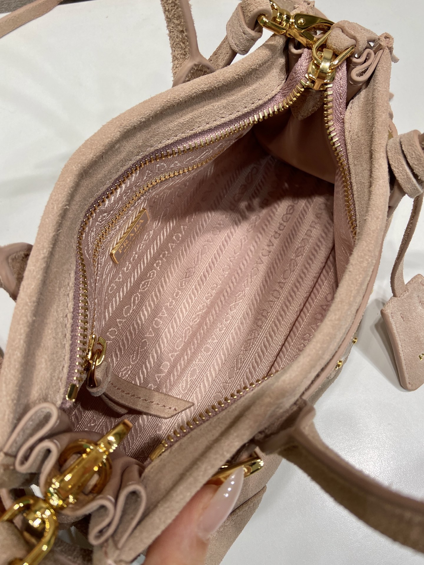 Pra*a Bonnie Suede Handbag-23.5*12*9CM
