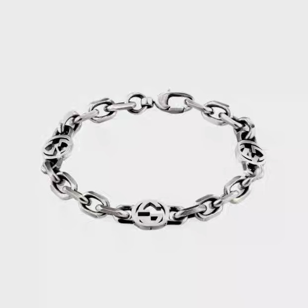 G*u*i bracelet
