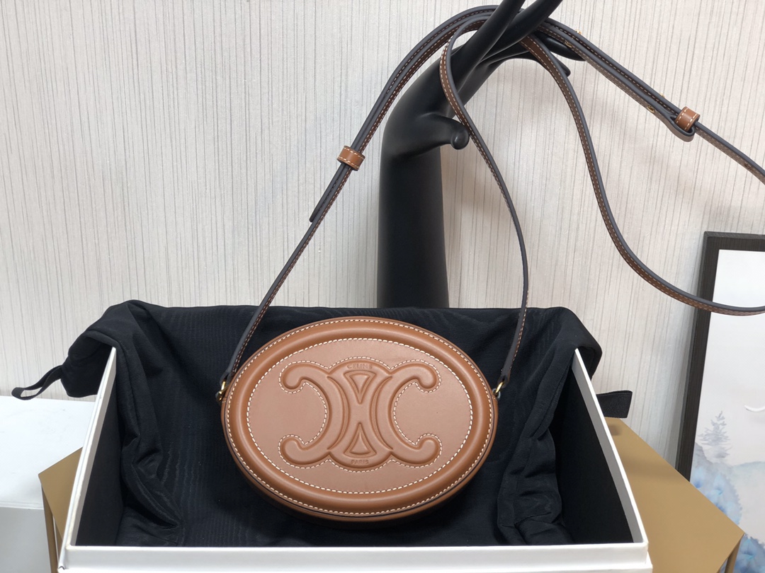 Celin Cabas Triomphe Handbags-16*13*4CM
