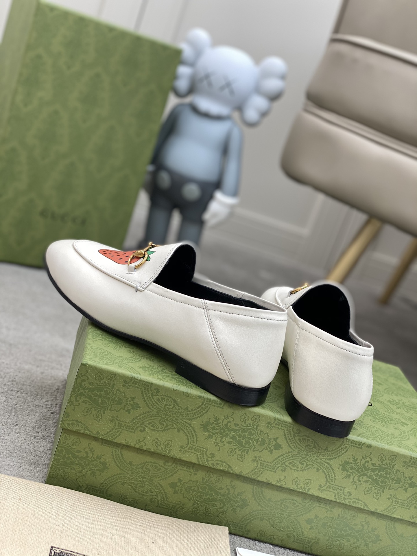 G*u*i loafers