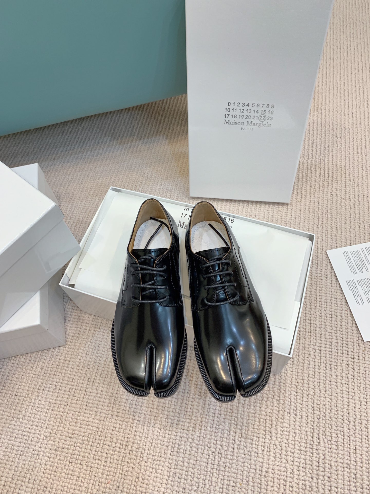 ma1s0n Marg*e1a loafers