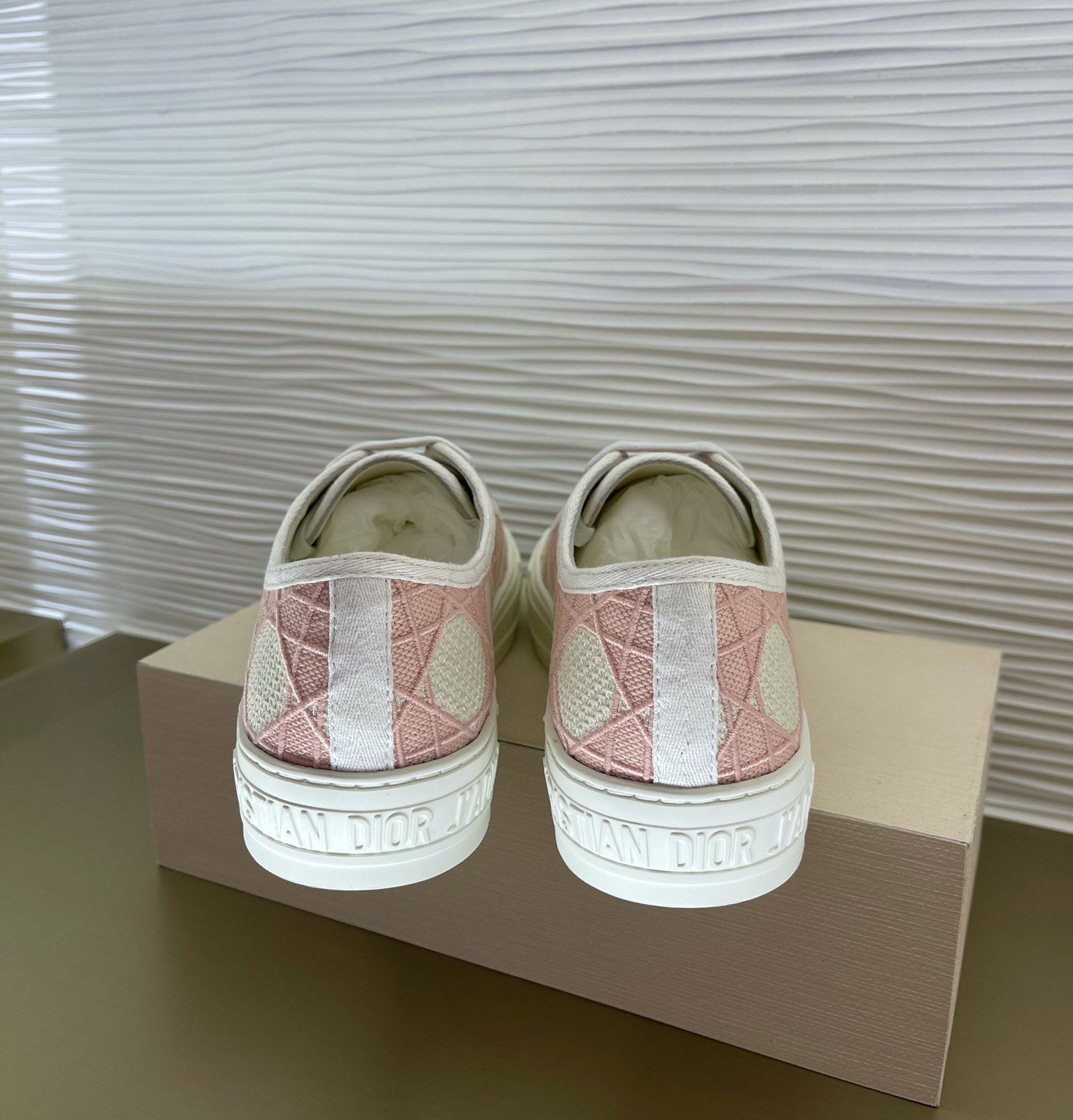 D*or sneakers
