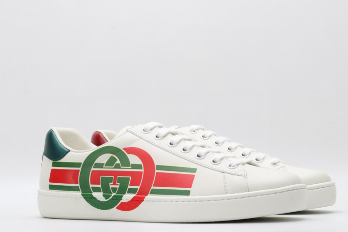 G*u*i low-top sneaker