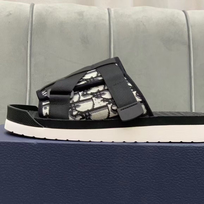 D10r homme slippers