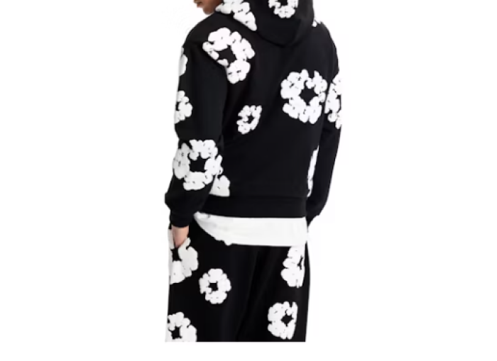 De*1m tears the cotton wreath sweatshirt