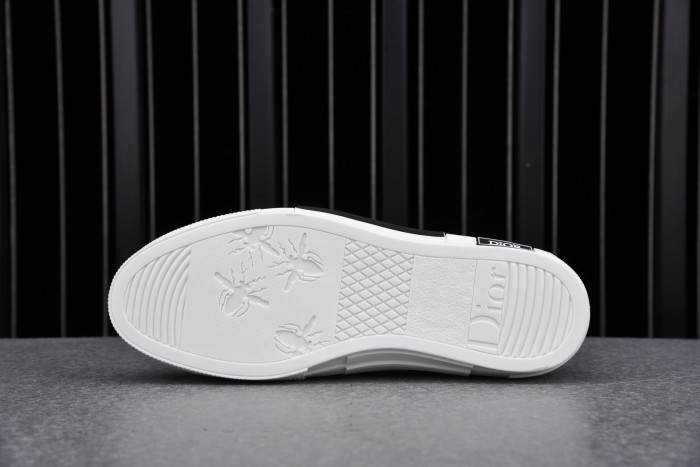 DR Homme Kaws