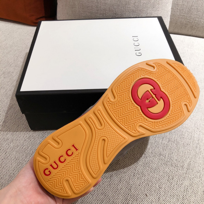 G*u*i mid sneaker