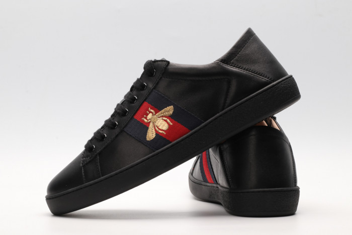 G*u*i low-top sneaker