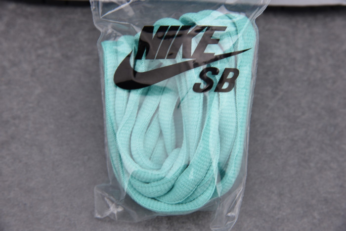 nike dunk sb low di*m*nd S*pply co. "t*f*ny" 304292-402