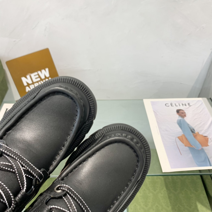 G*u*i boots