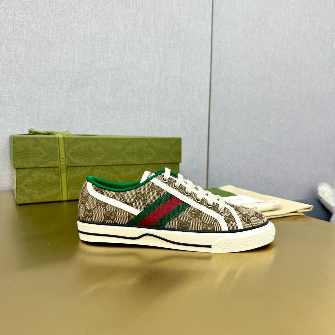 UA Gvc*1 Tennis 1977