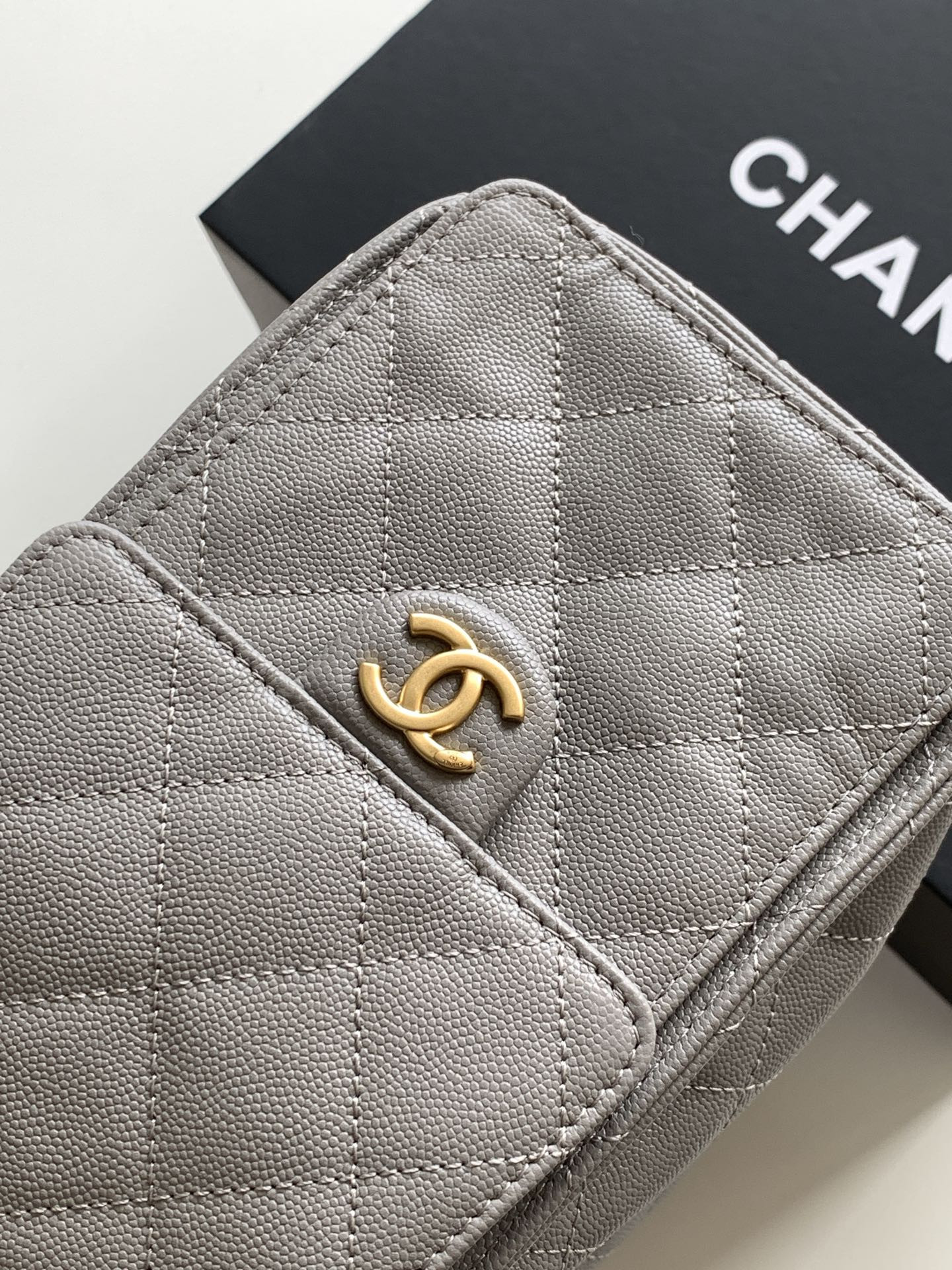 Ch**el 25c bucket bag 30x26x14cm