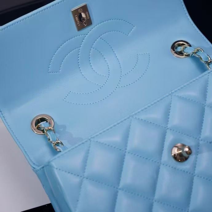 Ch**el flap bag with top handle 17x25x12cm