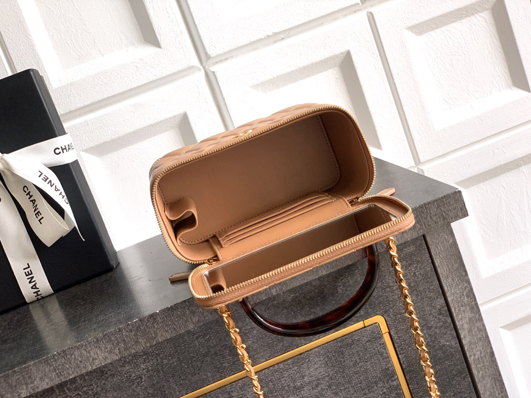 Ch**el classic vanity with chain handbag 17x9.5x8cm