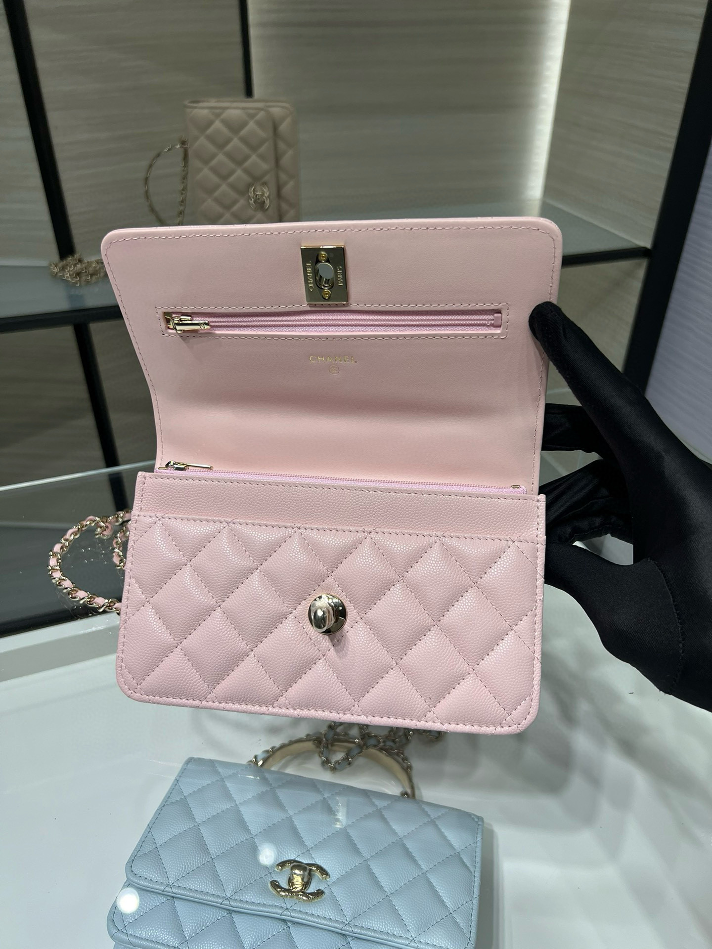 Ch**el clutch with chain ap4579 19x12x3.5cm