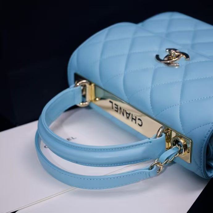 Ch**el flap bag with top handle 17x25x12cm