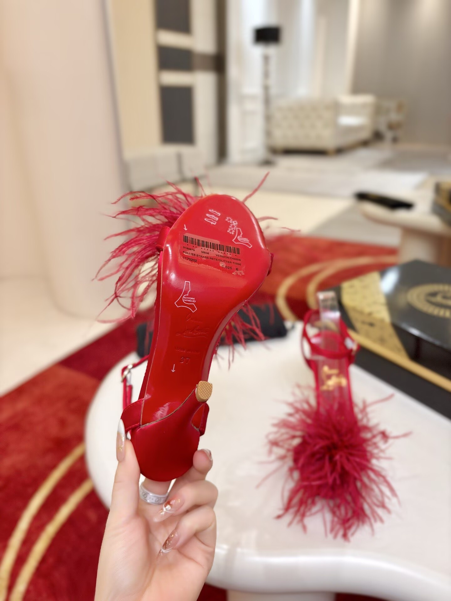 ua Chr1st1an louboutin patapompom sandals